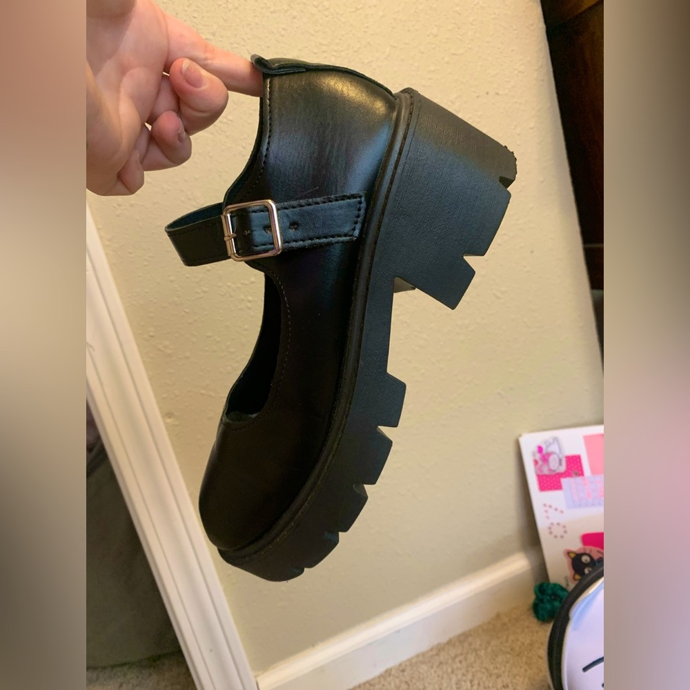 MARY JANES DRESS SHOES !!